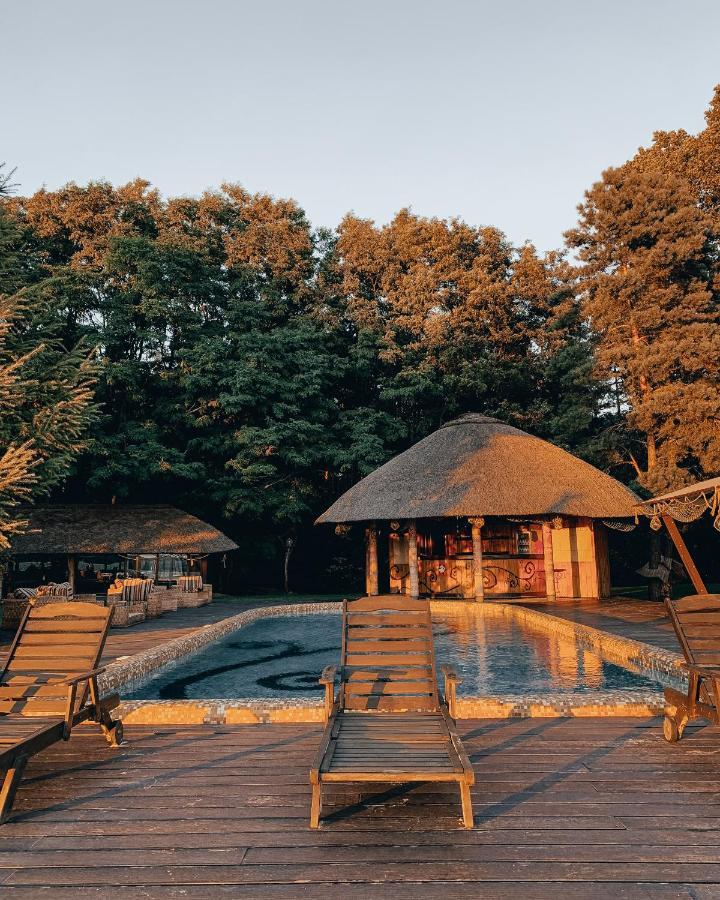 Secret Resort Club Pereyaslav-Khmelʼnytsʼkyy エクステリア 写真