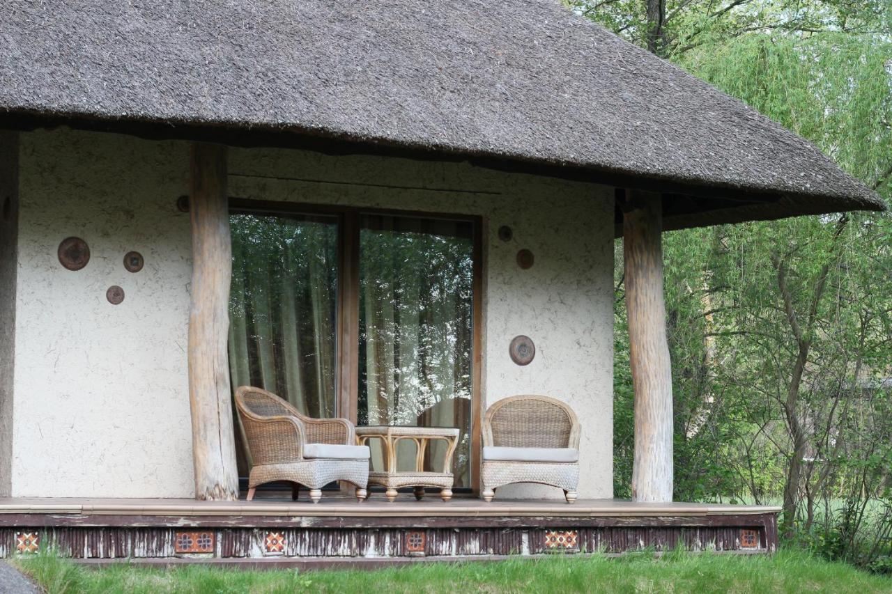 Secret Resort Club Pereyaslav-Khmelʼnytsʼkyy エクステリア 写真